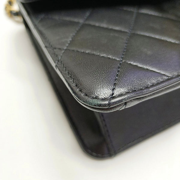 Authenticated pre-owned  Classic Flap Small Quilted Lambskin Black - Crossbody Bag at Looply