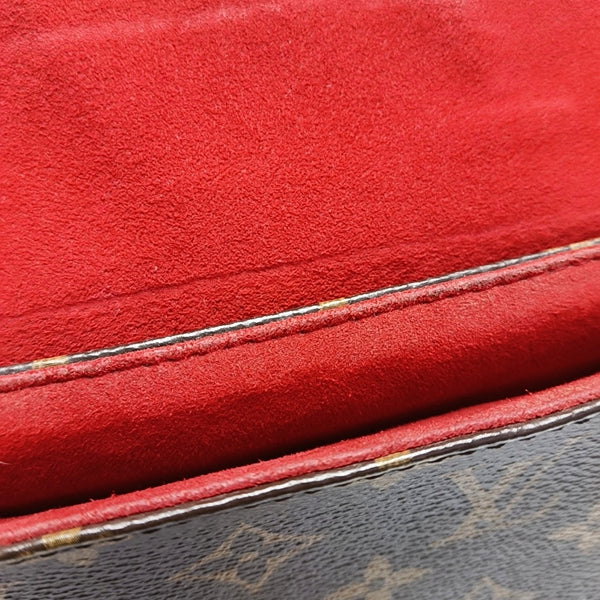 Authenticated pre-owned  Locky BB Monogram Coated Canvas Red - Shoulder Bag at Looply
