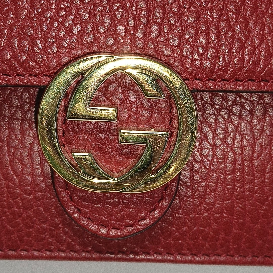 Authenticated pre-owned  Interlocking G Calfskin Red - Shoulder Bag at Looply