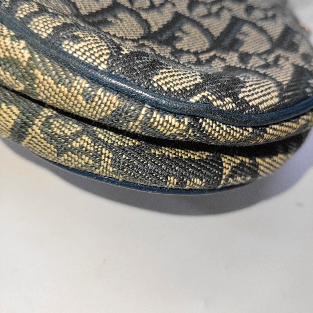 Authenticated pre-owned  Saddle Monogram Canvas Blue - Handbags at Looply