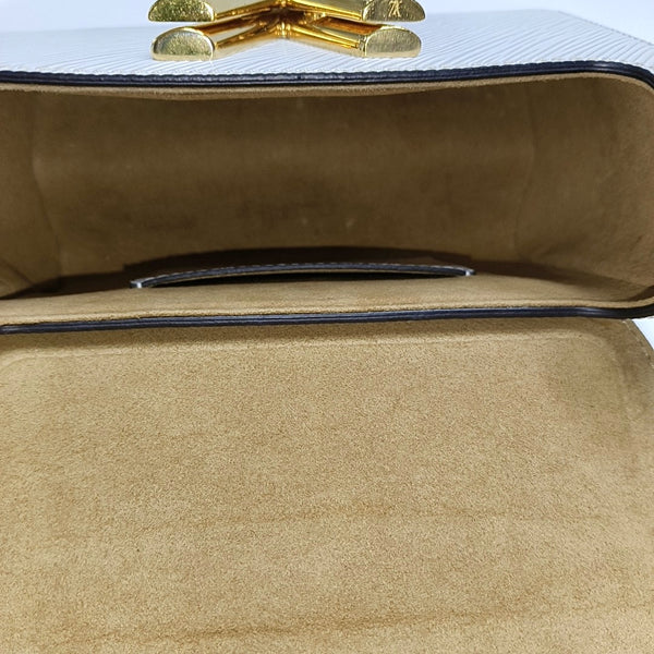 Authenticated pre-owned  Twist PM Epi White - Shoulder Bag at Looply