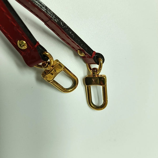 Authenticated pre-owned  Alma BB Monogram Patent Leather Red - Shoulder Bag at Looply