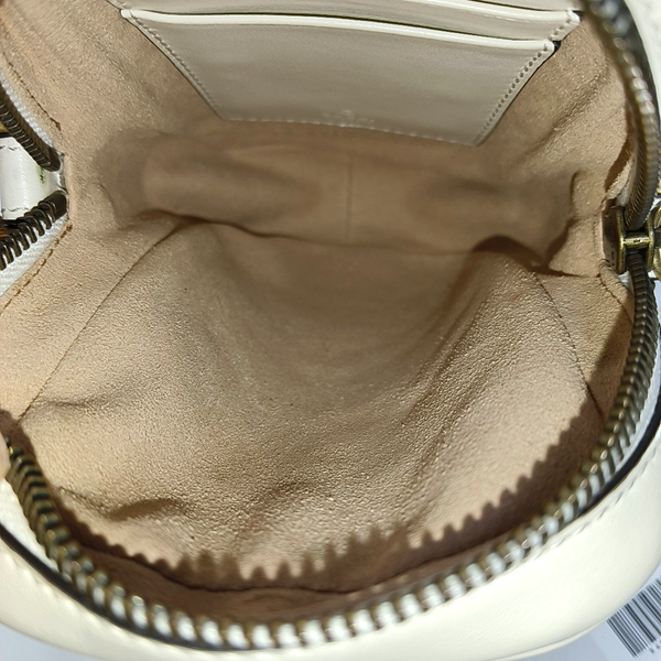Authenticated pre-owned  GG Marmont Mini Calfskin White - Crossbody Bag at Looply
