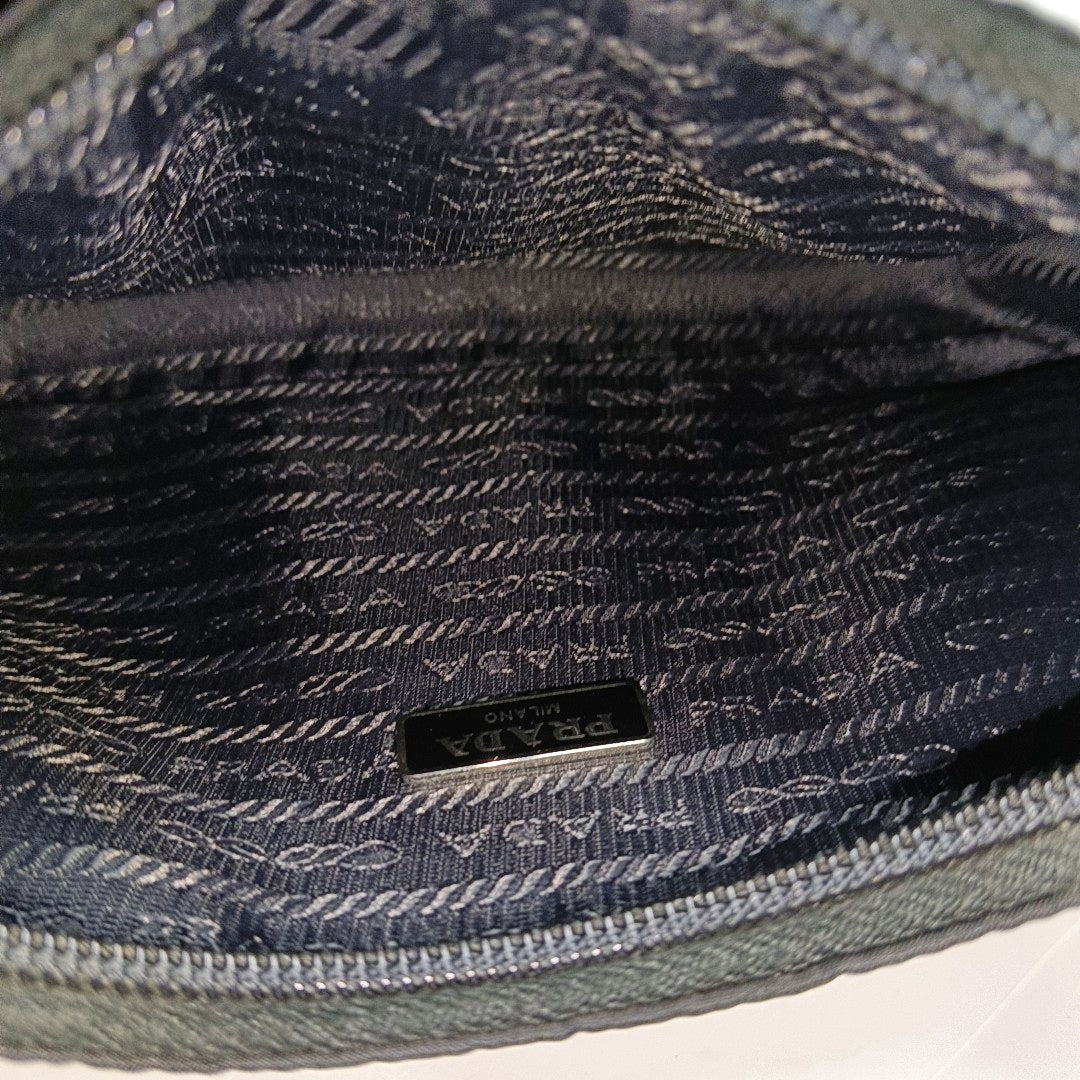 Authenticated pre-owned  Re-edition2000 Mini Nylon Black - Top Handle Bag at Looply