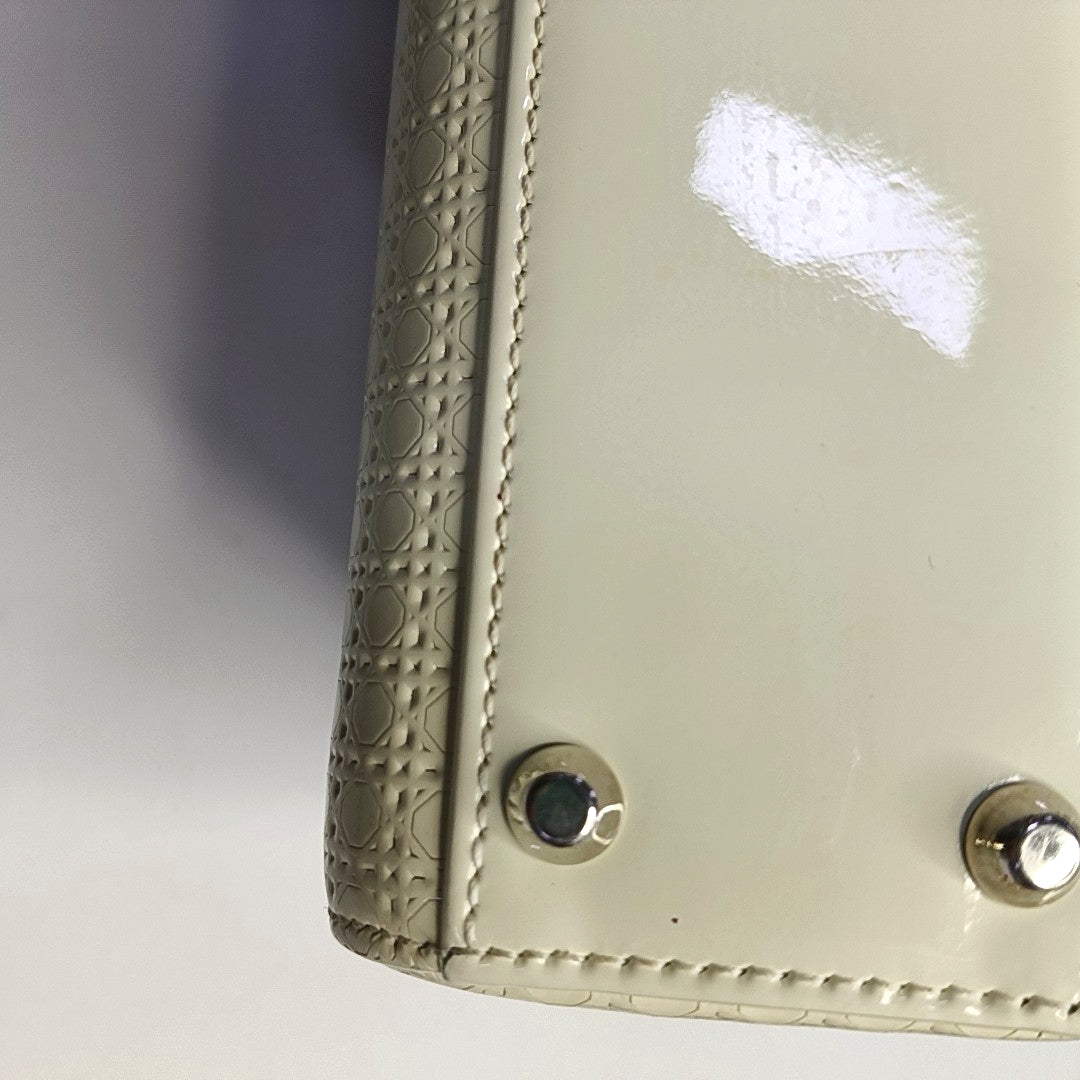 Authenticated pre-owned  Lady Dior Mini Patent Leather White - Crossbody Bag at Looply