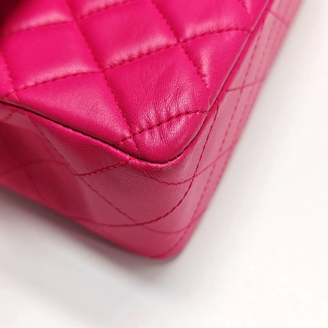 Authenticated pre-owned  Classic Flap Mini Quilted Lambskin Pink - Shoulder Bag at Looply