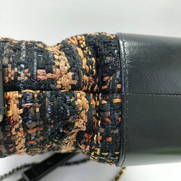 Authenticated pre-owned  Gabrielle Medium Wool Black - Shoulder Bag at Looply