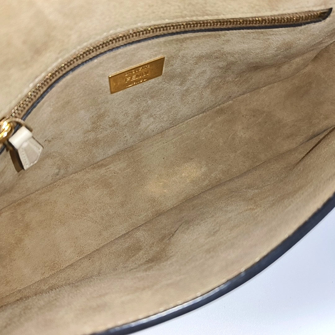 Baguette Medium Calfskin White
