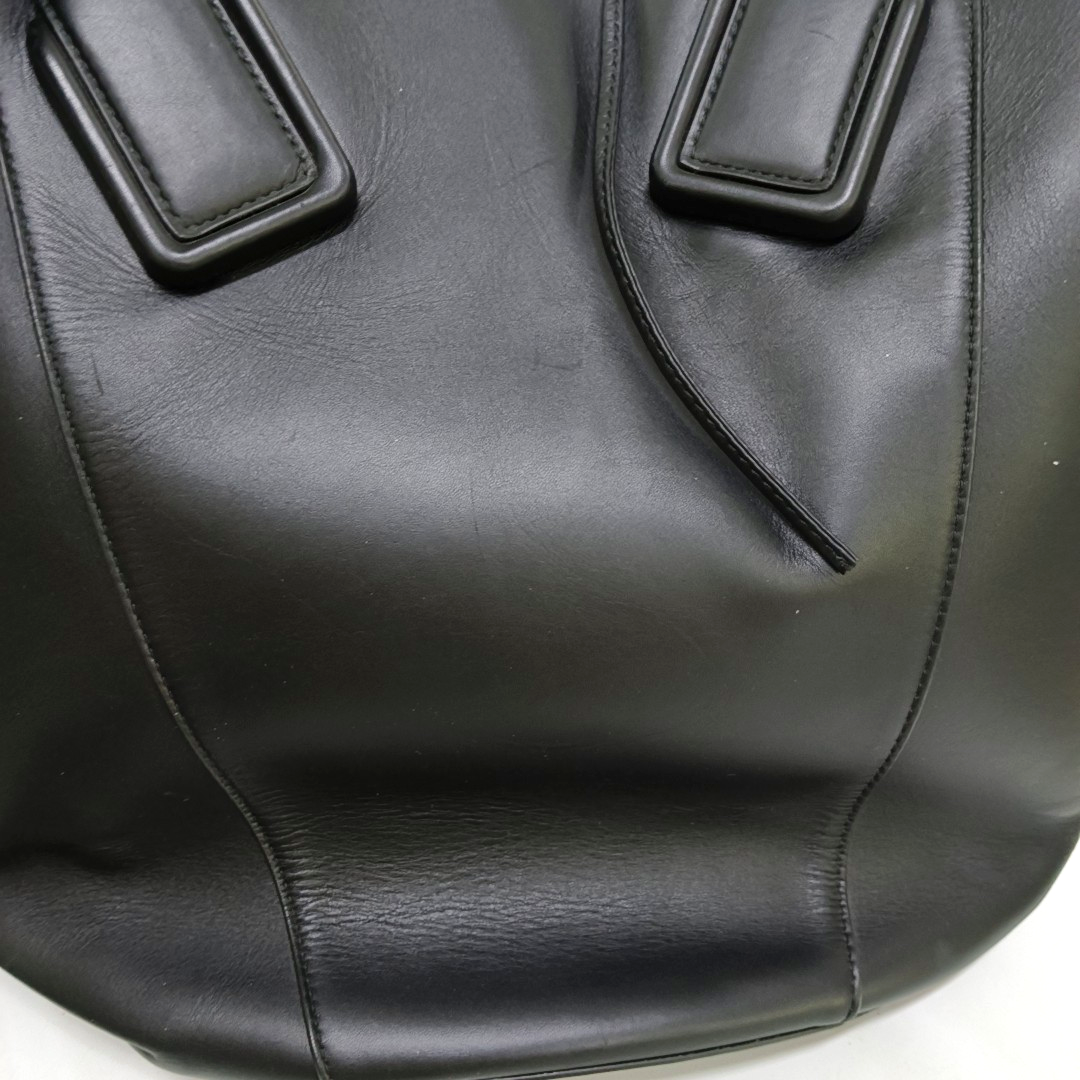 Authenticated pre-owned  Arco Calfskin Black - Shoulder Bag at Looply