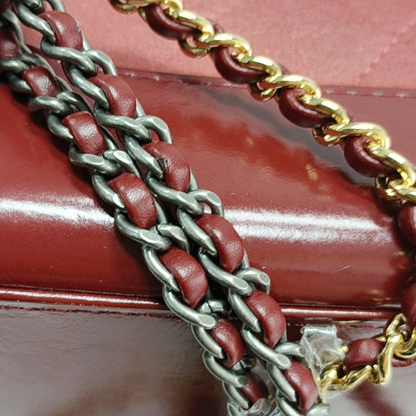 Authenticated pre-owned  Gabrielle Small Quilted Suede Red - Shoulder Bag at Looply