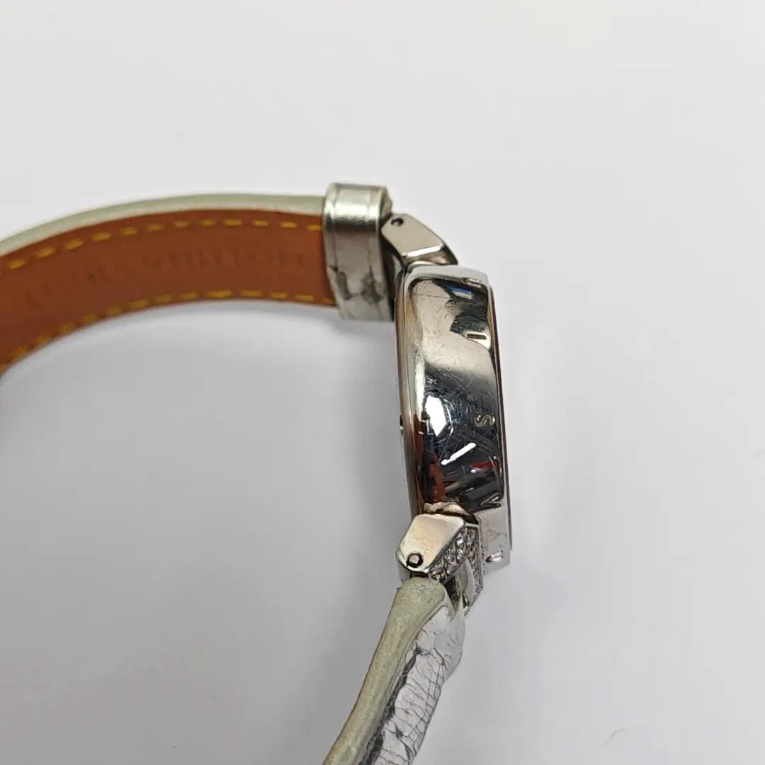 TAMBOUR GLAMOUR 28mm Red Quartz Watch