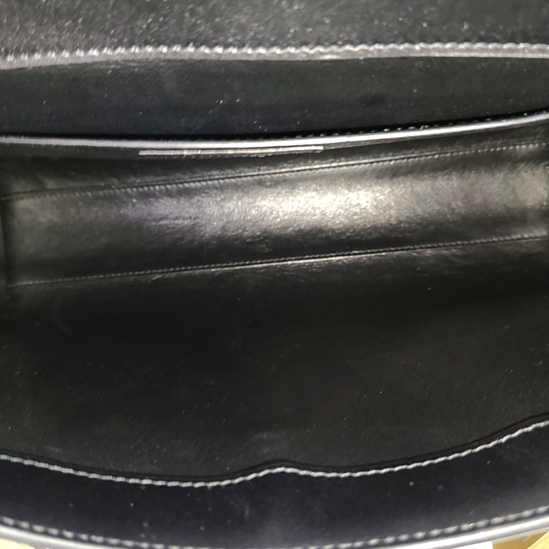 MANHATTAN Medium Calfskin Black