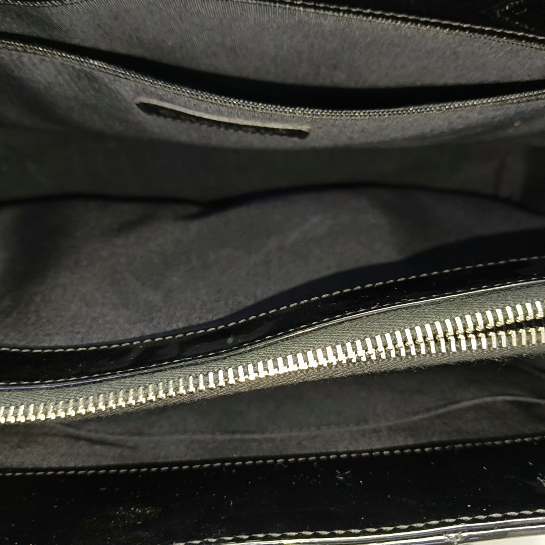 Authenticated pre-owned  Chanel GST Large Quilted Patent Leather Black - Shoulder Bag at Looply