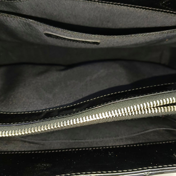 Authenticated pre-owned  Chanel GST Large Quilted Patent Leather Black - Shoulder Bag at Looply