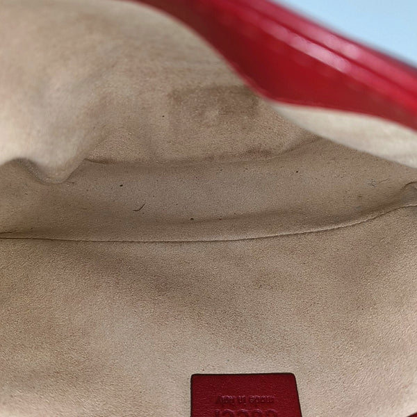 Authenticated pre-owned  GG Marmont Medium Calfskin Red - Shoulder Bag at Looply