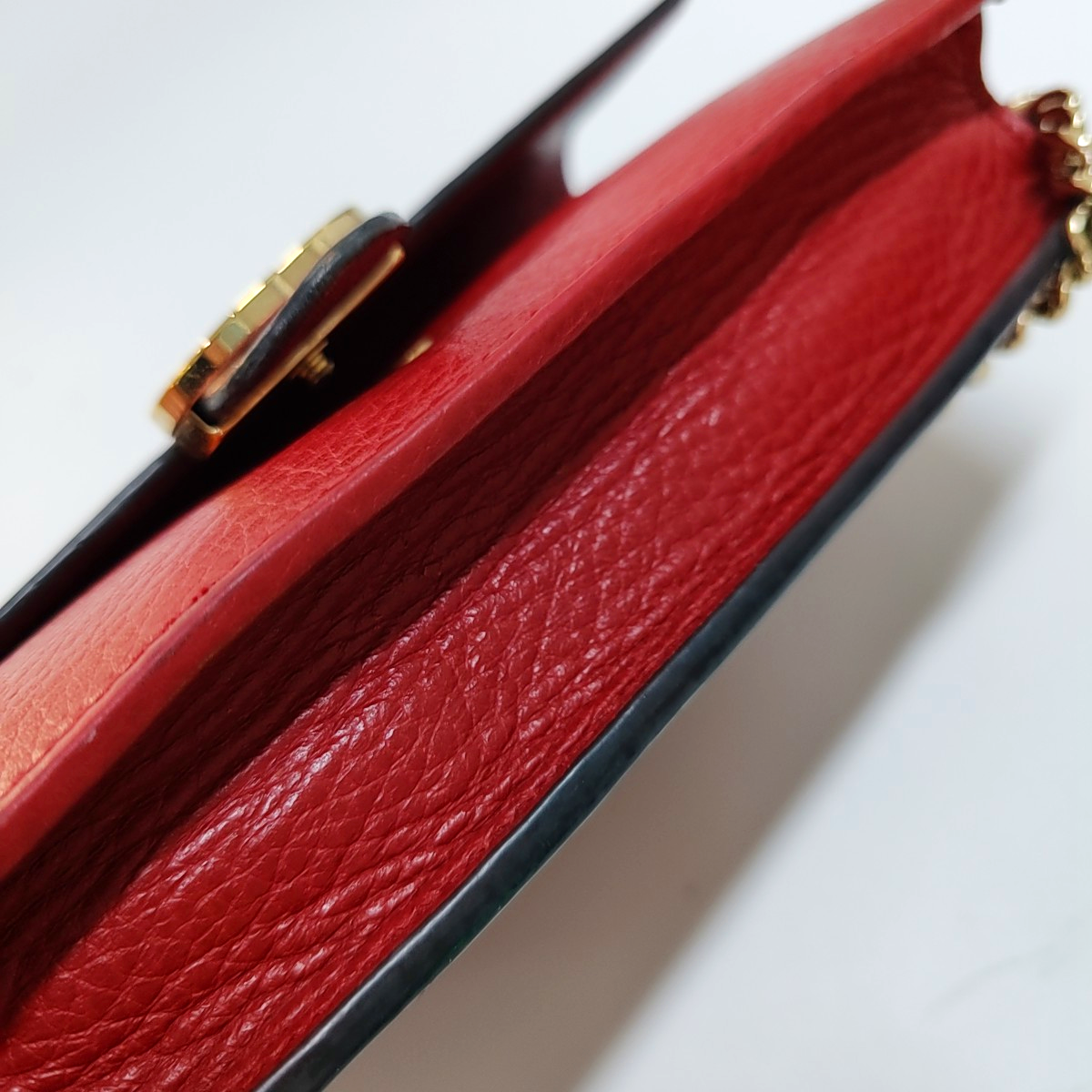 Authenticated pre-owned  Interlocking G Calfskin Red - Handbags at Looply