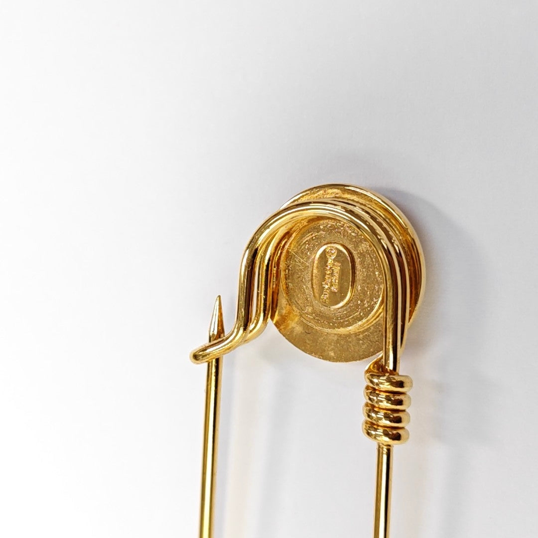 Authenticated pre-owned  Gold-tone Metal Brooch - Brooch at Looply
