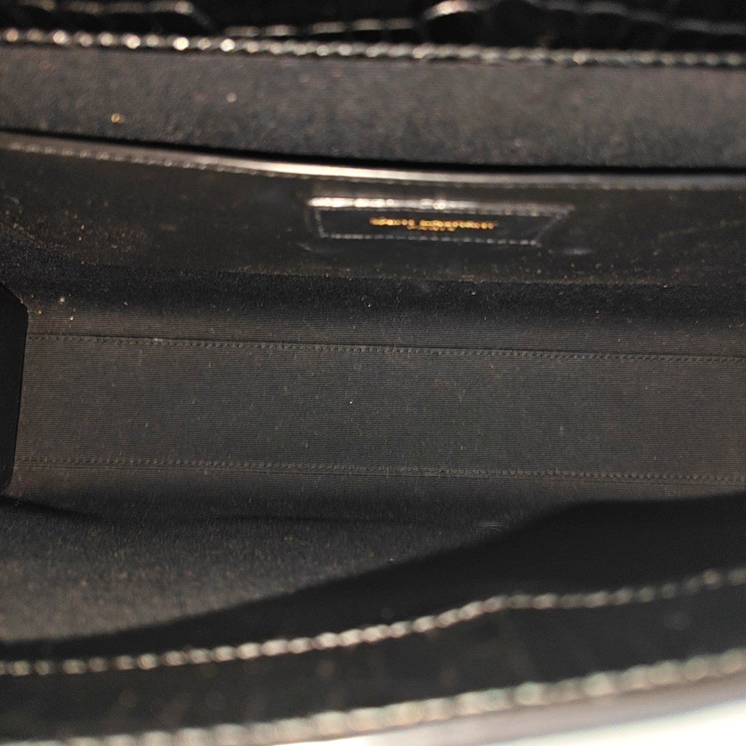 MANHATTAN Medium Calfskin Black