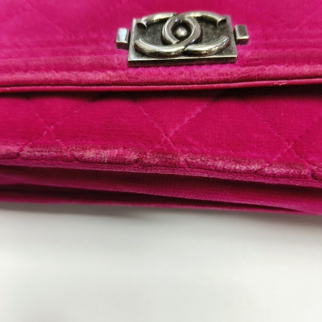 Authenticated pre-owned  Boy Chanel WOC Quilted Velvet Pink - Crossbody Bag at Looply