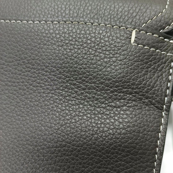 Authenticated pre-owned  Saddle Leather Gray - Clutch at Looply