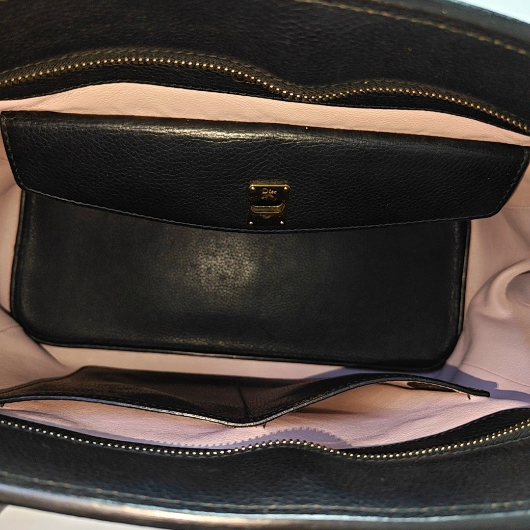 Bar Calfskin Black