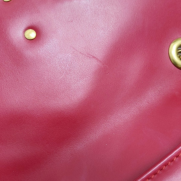 Authenticated pre-owned  GG Marmont Medium Calfskin Red - Crossbody Bag at Looply