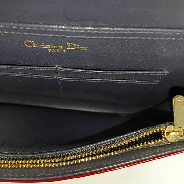 Authenticated pre-owned  Diorama Calfskin Red - Crossbody Bag at Looply