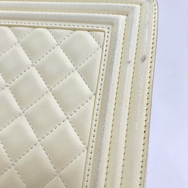 Authenticated pre-owned  Boy Chanel Medium Quilted Lambskin White - Crossbody Bag at Looply