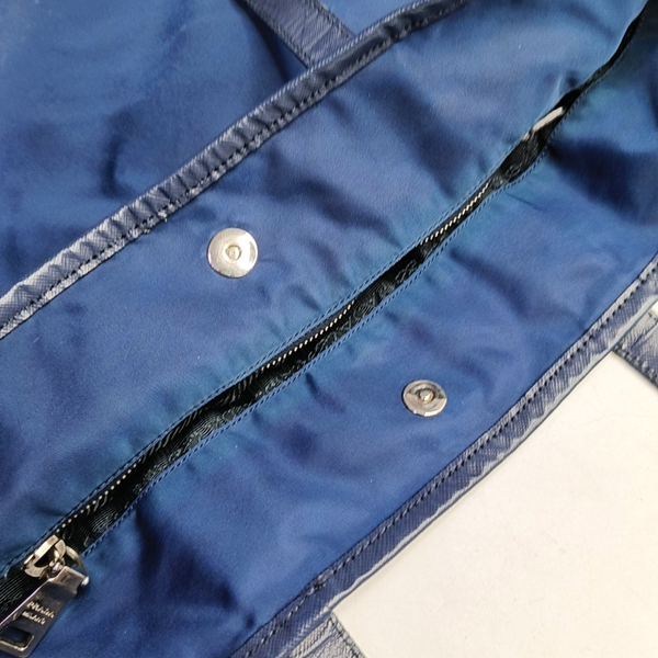 Authenticated pre-owned  Nylon Crossbody Bag Nylon Blue - Handbags at Looply