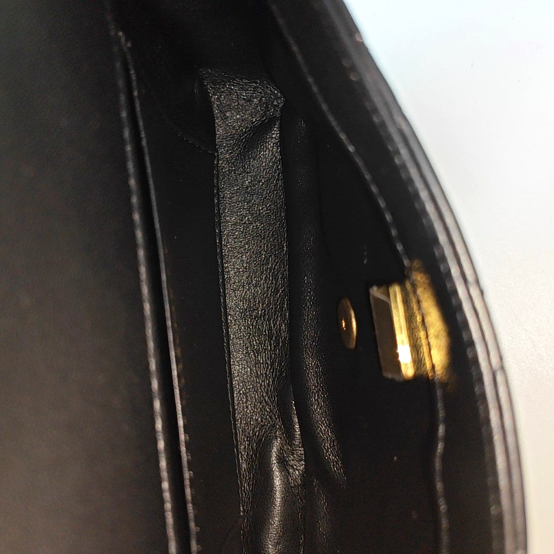 Authenticated pre-owned  Classic Flap Quilted Lambskin Black - Shoulder Bag at Looply