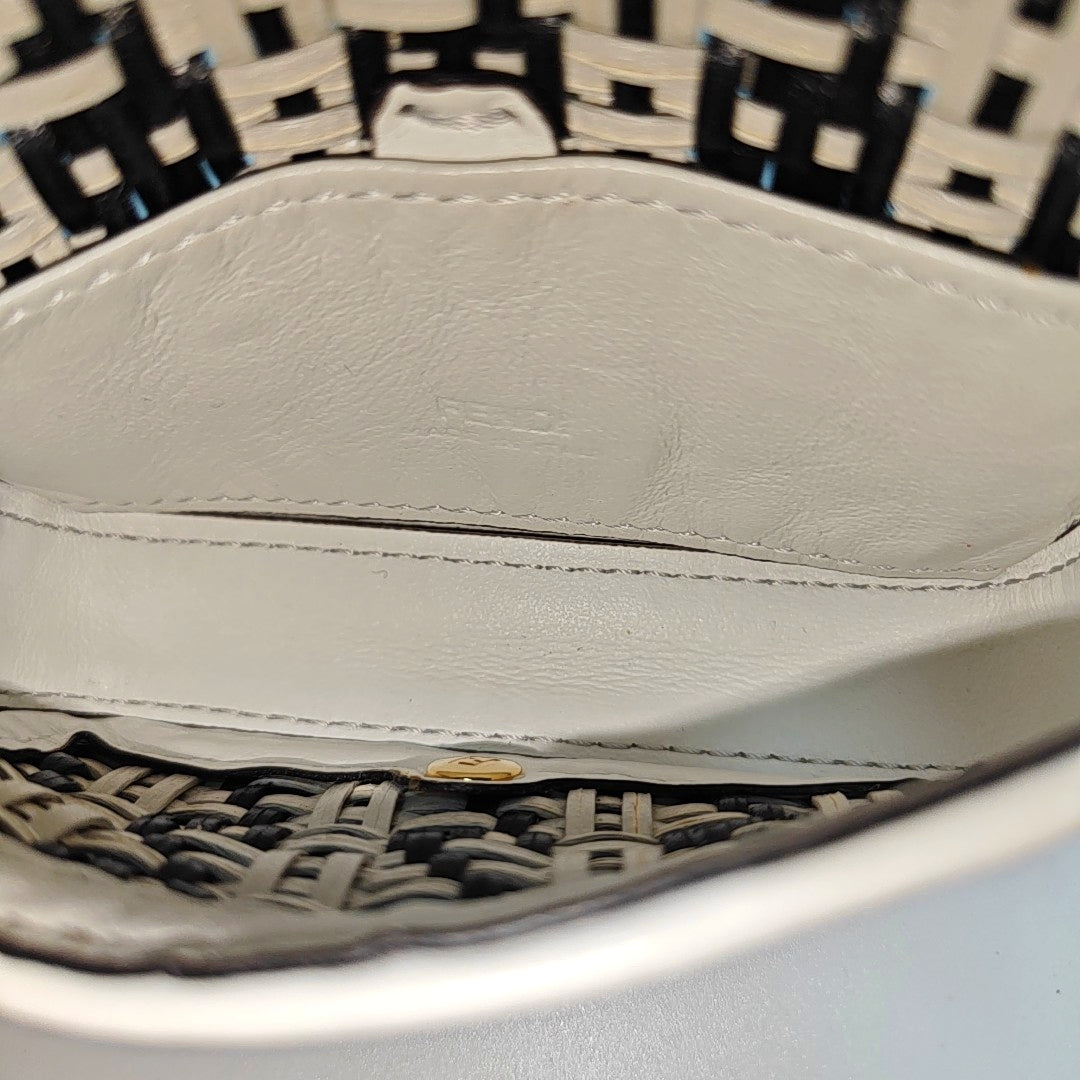 Baguette Nano Calfskin White