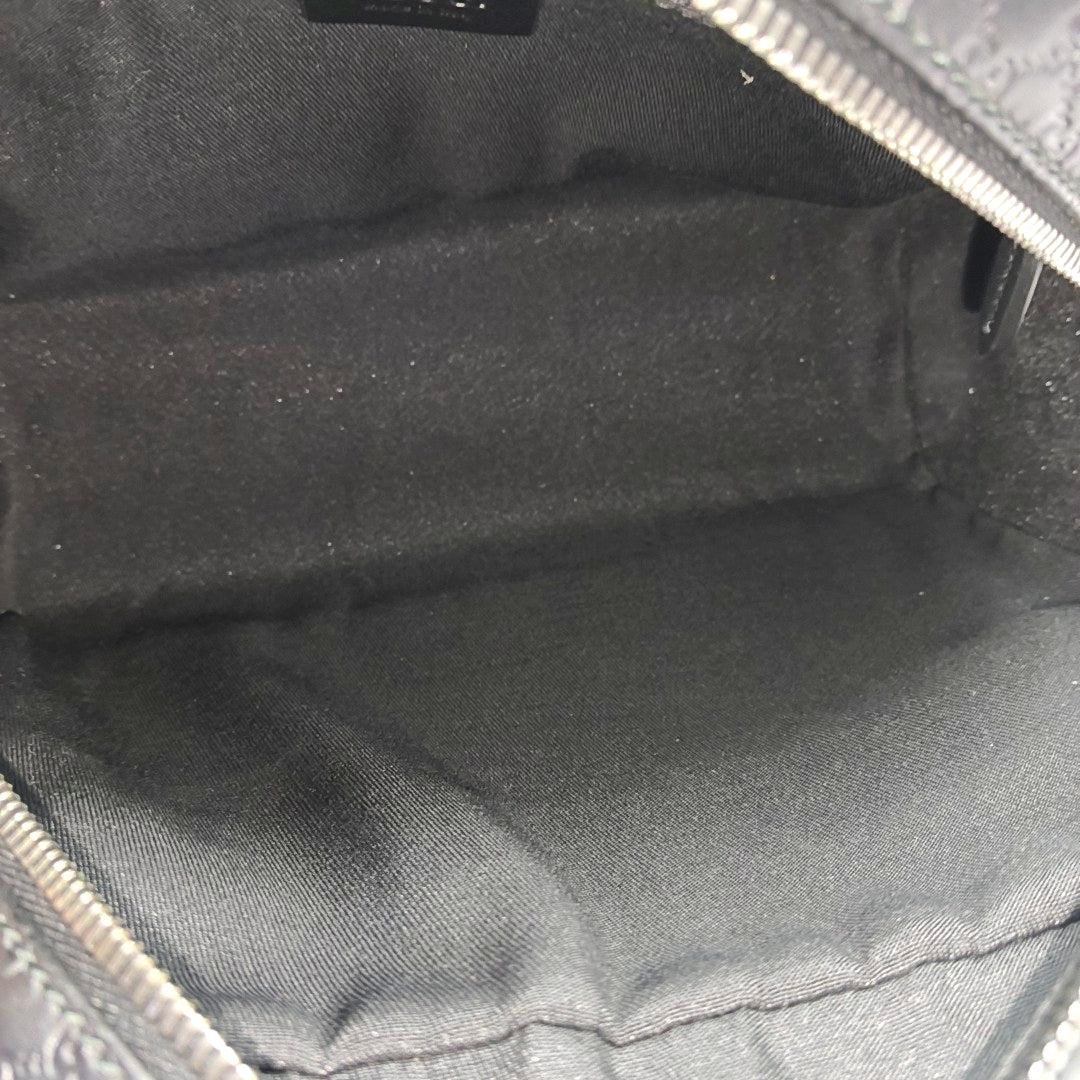Authenticated pre-owned  Microguccissima Monogram Calfskin Black - Clutch at Looply