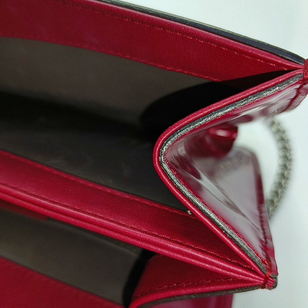 Authenticated pre-owned  Interlocking G Small Calfskin Pink - Shoulder Bag at Looply