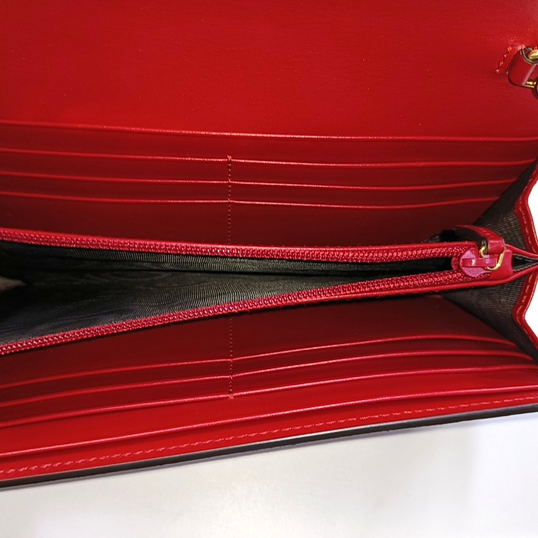 Authenticated pre-owned  Padlock Monogram Calfskin Red - Top Handle Bag at Looply