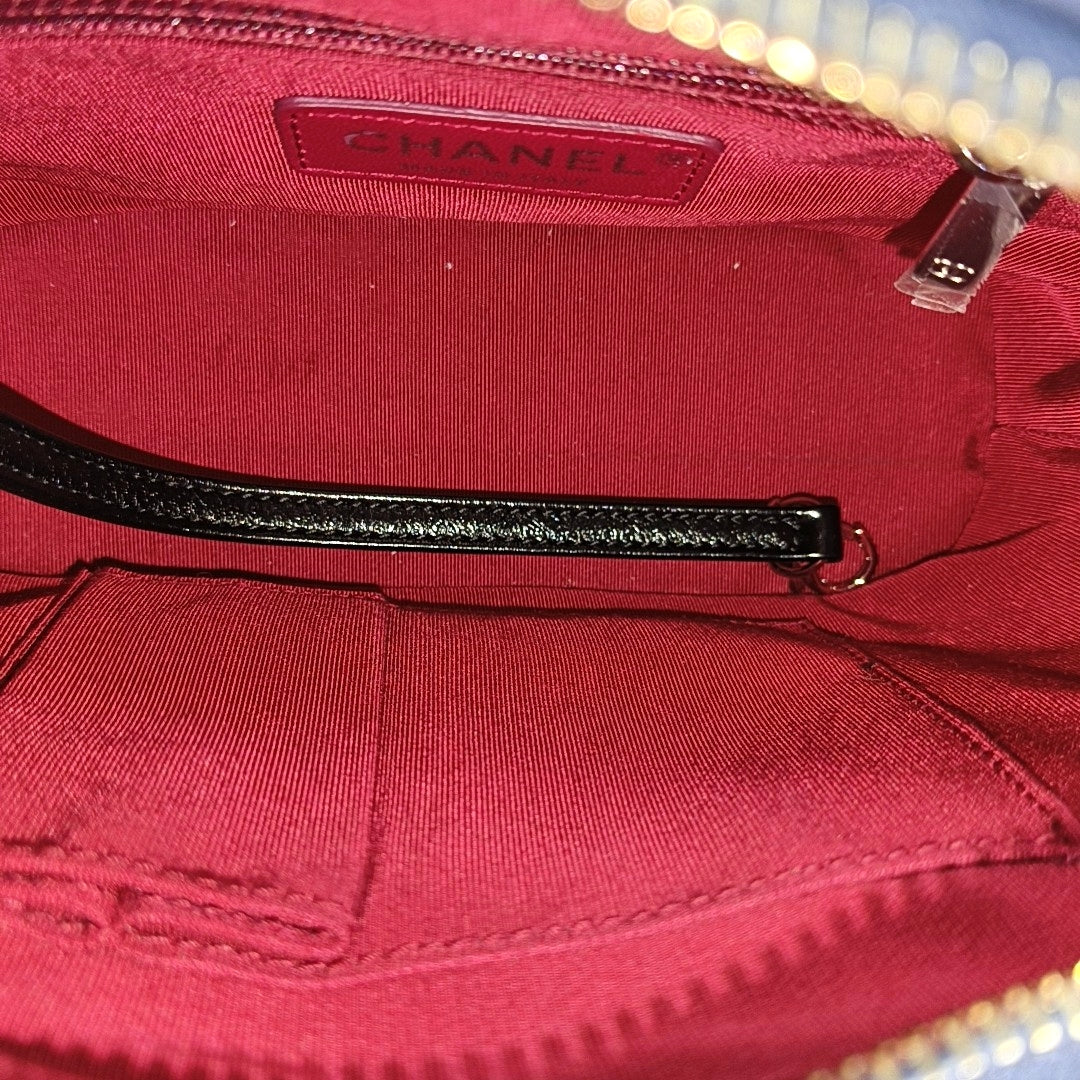 Authenticated pre-owned  Gabrielle Quilted Calfskin Blue - Crossbody Bag at Looply