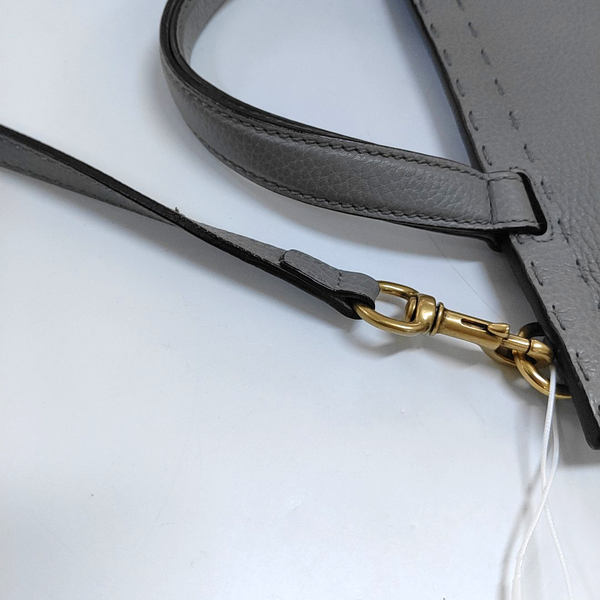 Authenticated pre-owned  GG Marmont Top Handle Calfskin Gray - Crossbody Bag at Looply