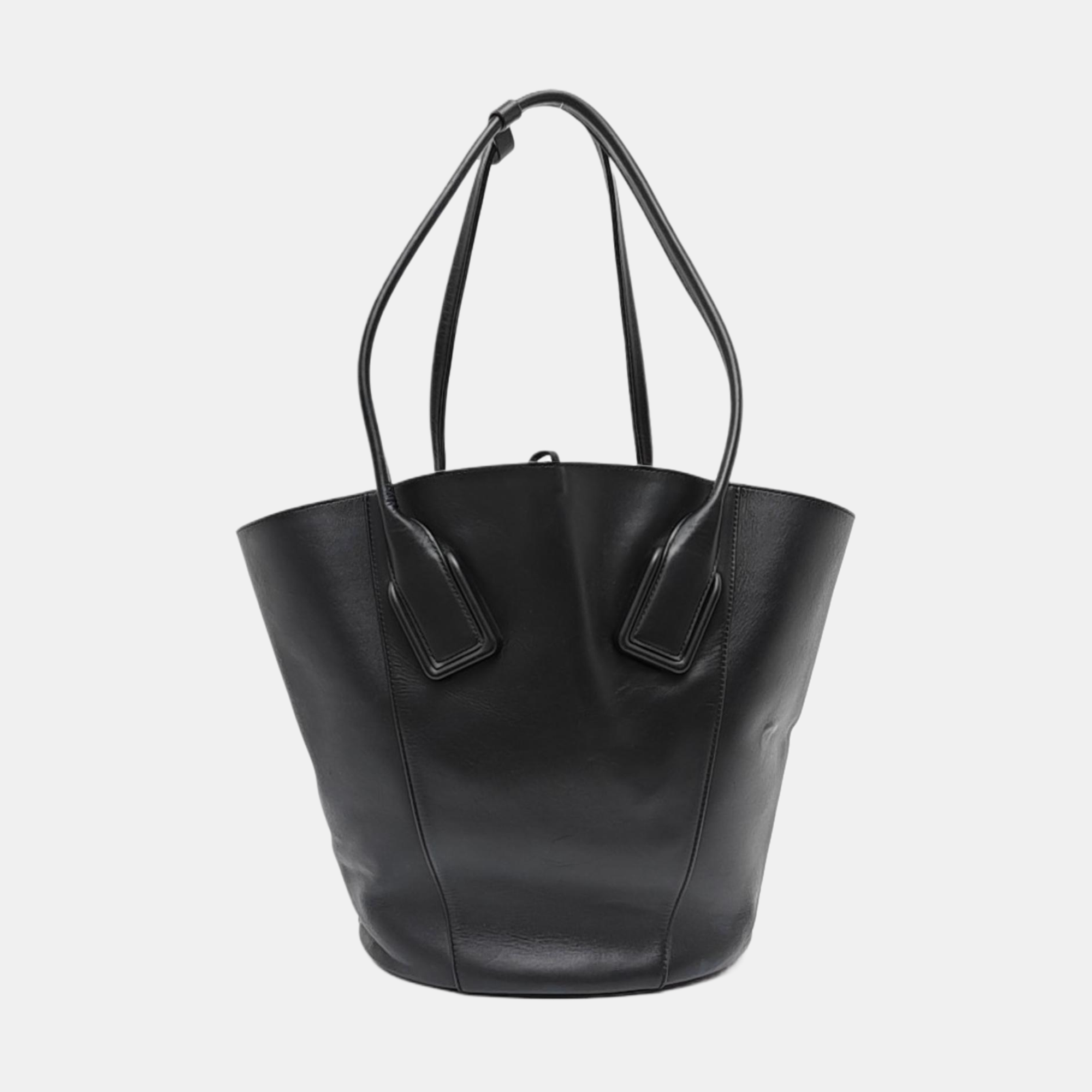 Authenticated pre-owned  Arco Calfskin Black - Shoulder Bag at Looply
