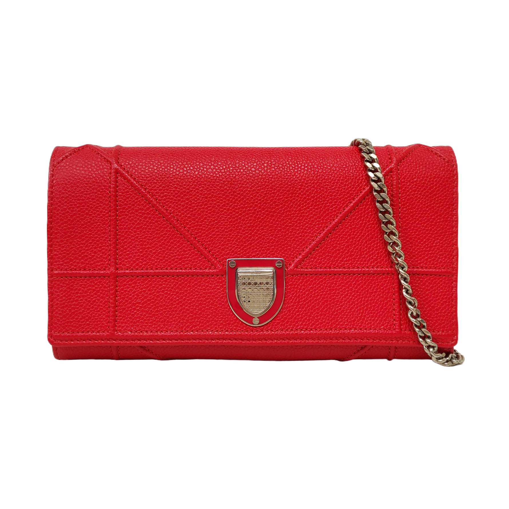 Authenticated pre-owned  Diorama Calfskin Red - Shoulder Bag at Looply