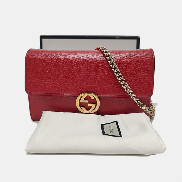 Authenticated pre-owned  Interlocking G Calfskin Red - Handbags at Looply