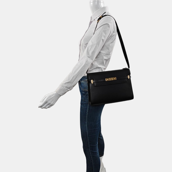 Authenticated pre-owned  Manhattan Medium Calfskin Black - Shoulder Bag at Looply