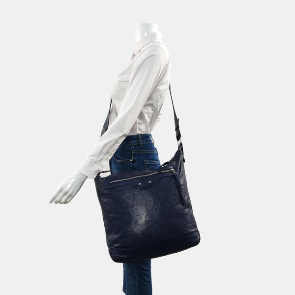 Authenticated pre-owned  Classic City Calfskin Blue - Shoulder Bag at Looply