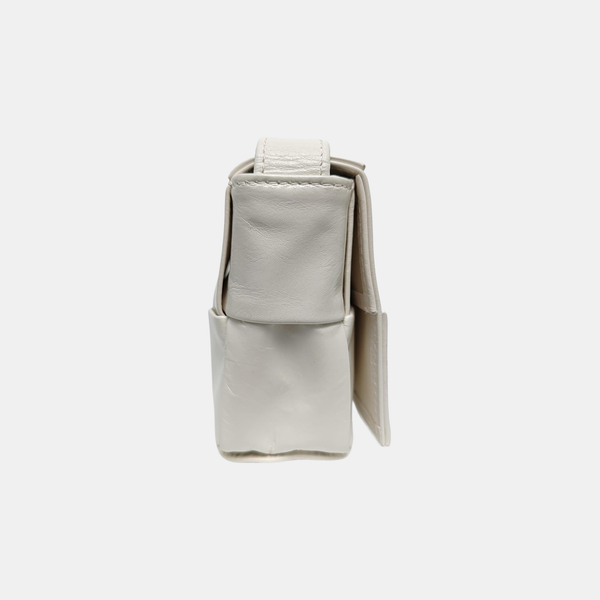 Authenticated pre-owned  Cassette Small Calfskin White - Shoulder Bag at Looply