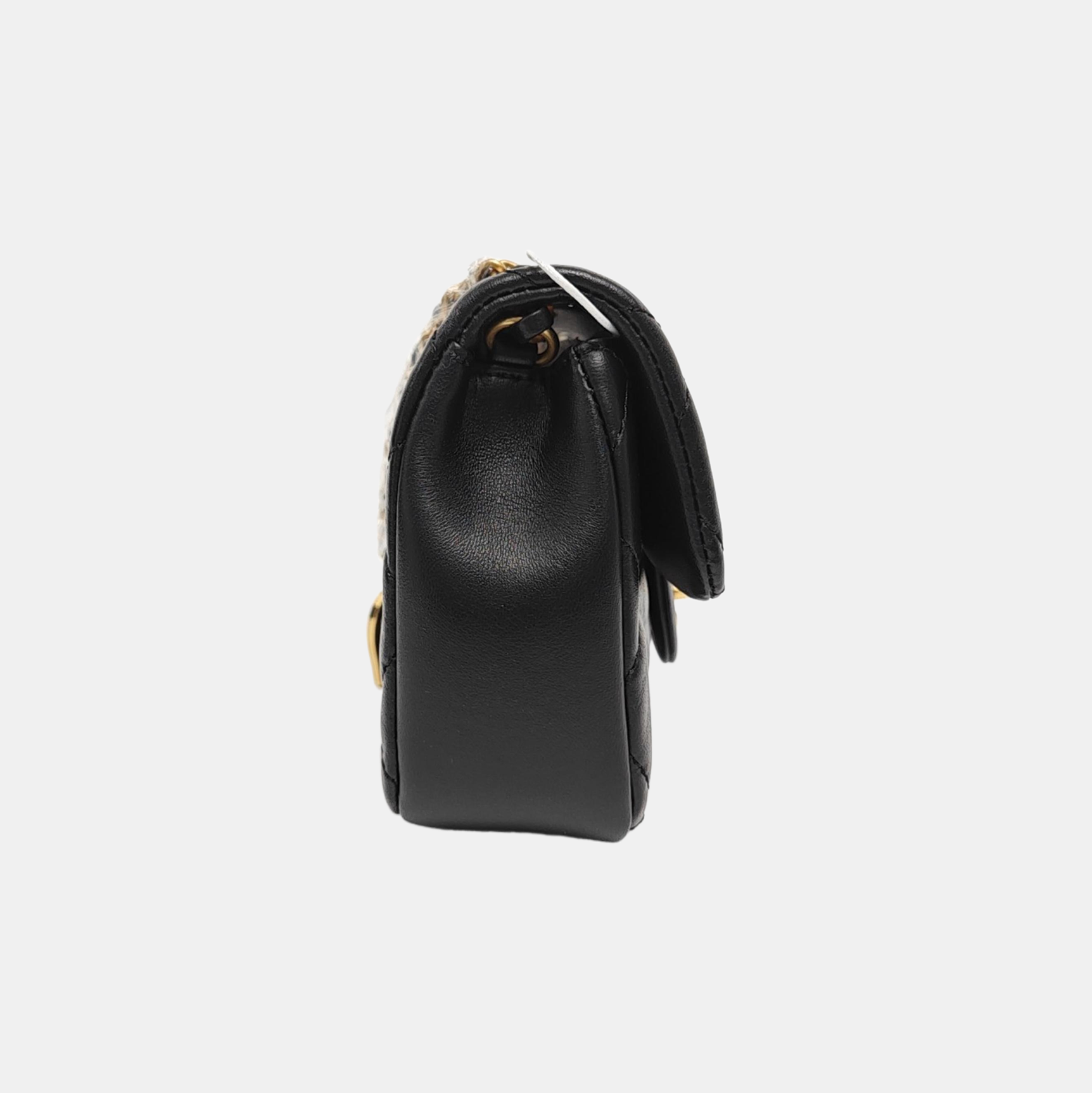 Authenticated pre-owned  Classic Flap Quilted Lambskin Black - Shoulder Bag at Looply