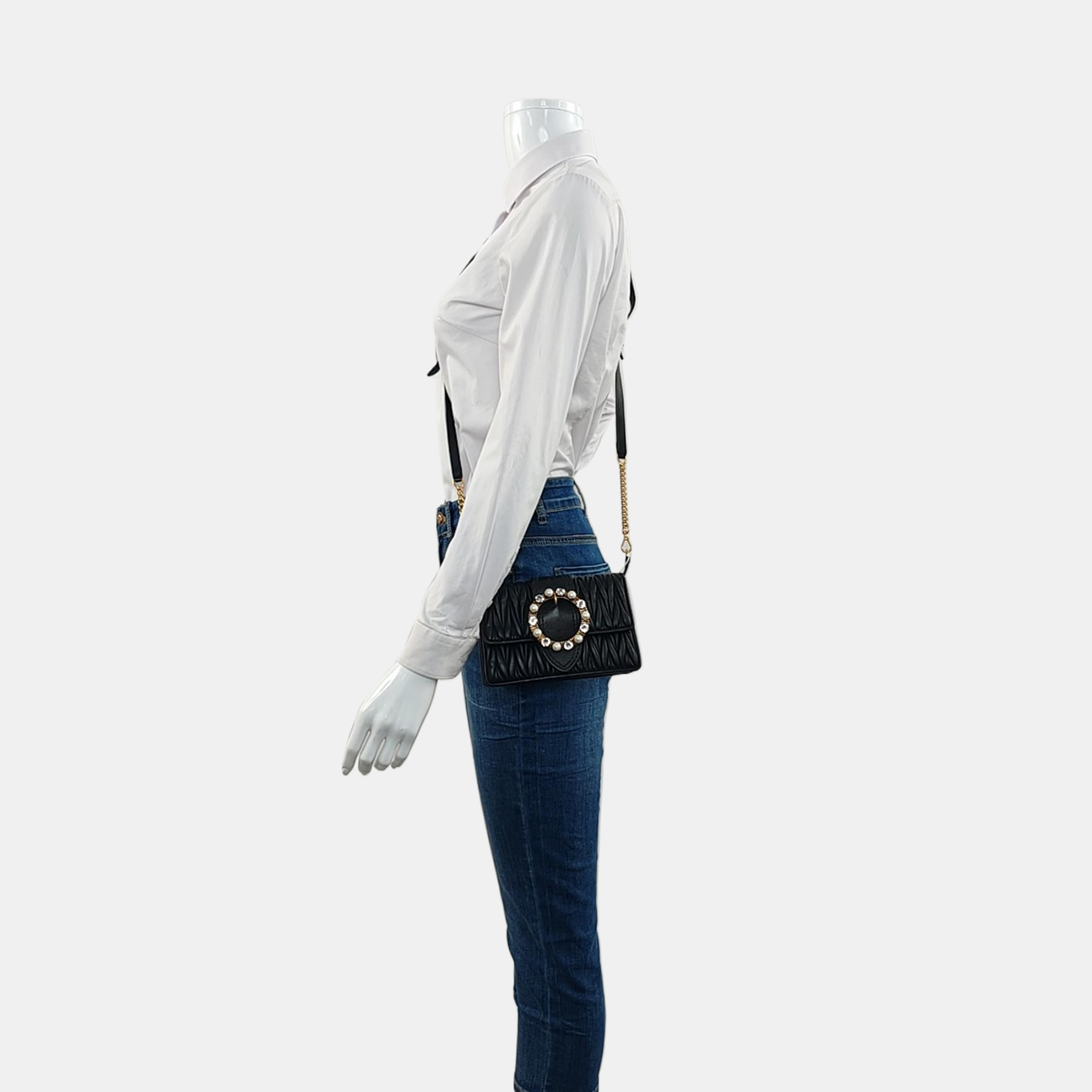 Authenticated pre-owned  Matelassé Lambskin Black - Shoulder Bag at Looply