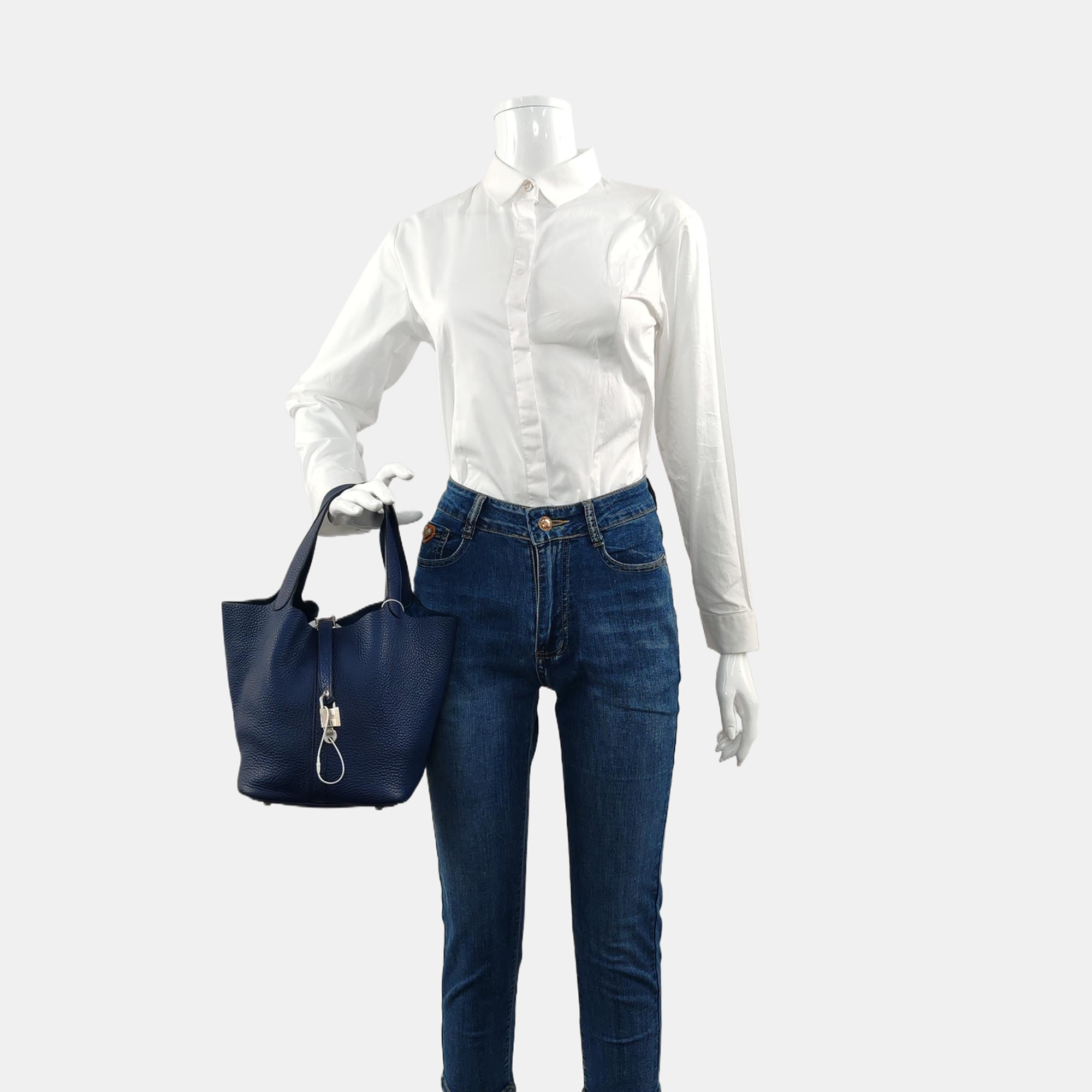 Authenticated pre-owned  Picotin Lock 22 Clemence Blue - Top Handle Bag at Looply