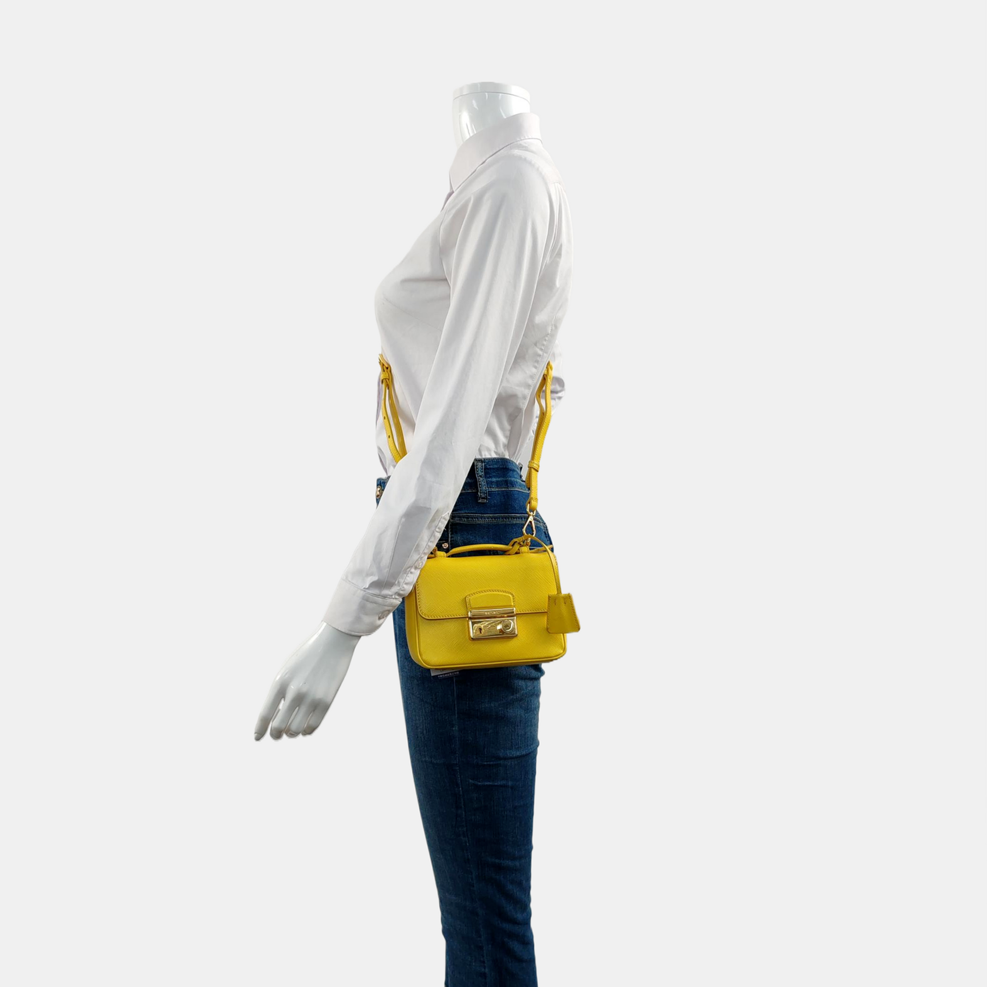 Authenticated pre-owned  Sound Bag Calfskin Yellow - Shoulder Bag at Looply