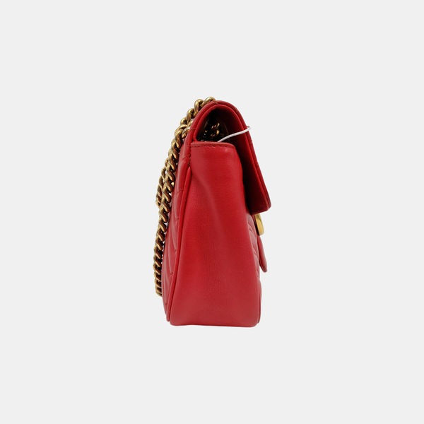 Authenticated pre-owned  GG Marmont Medium Calfskin Red - Shoulder Bag at Looply