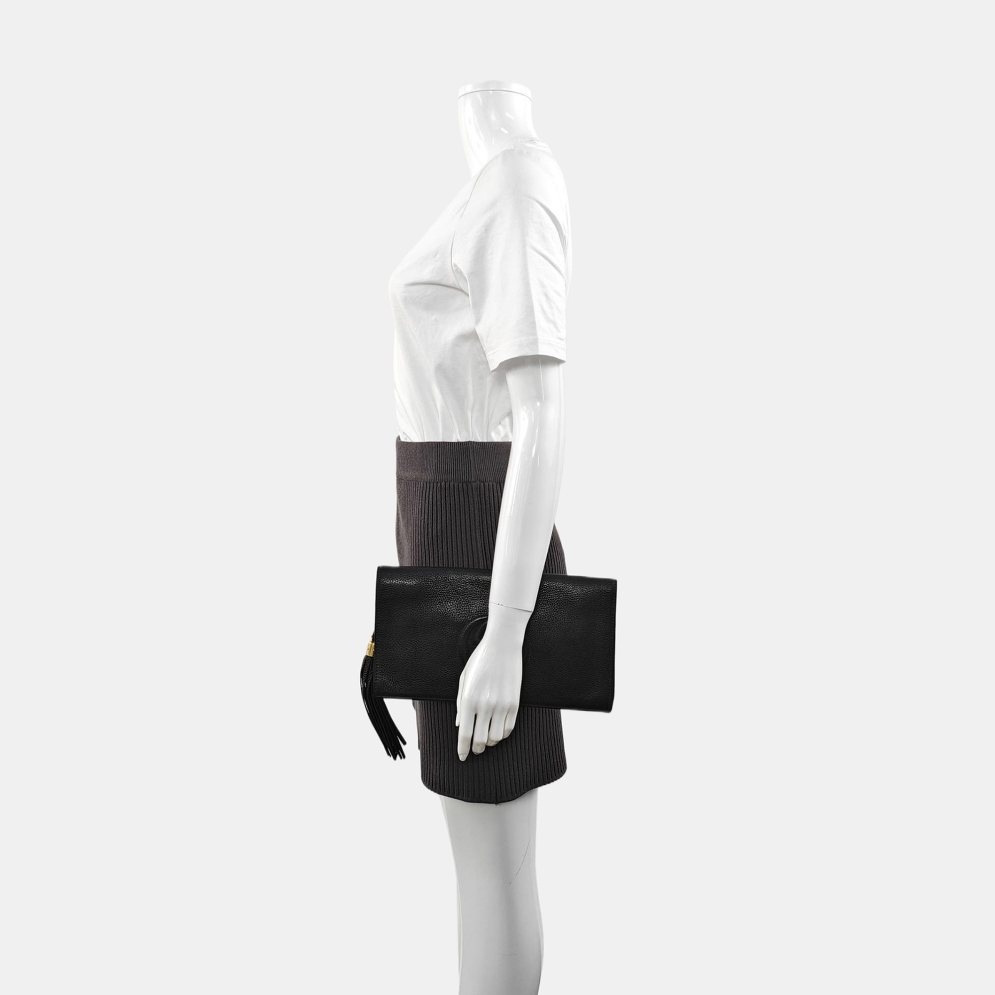 Authenticated pre-owned  Soho Calfskin Black - Clutch at Looply