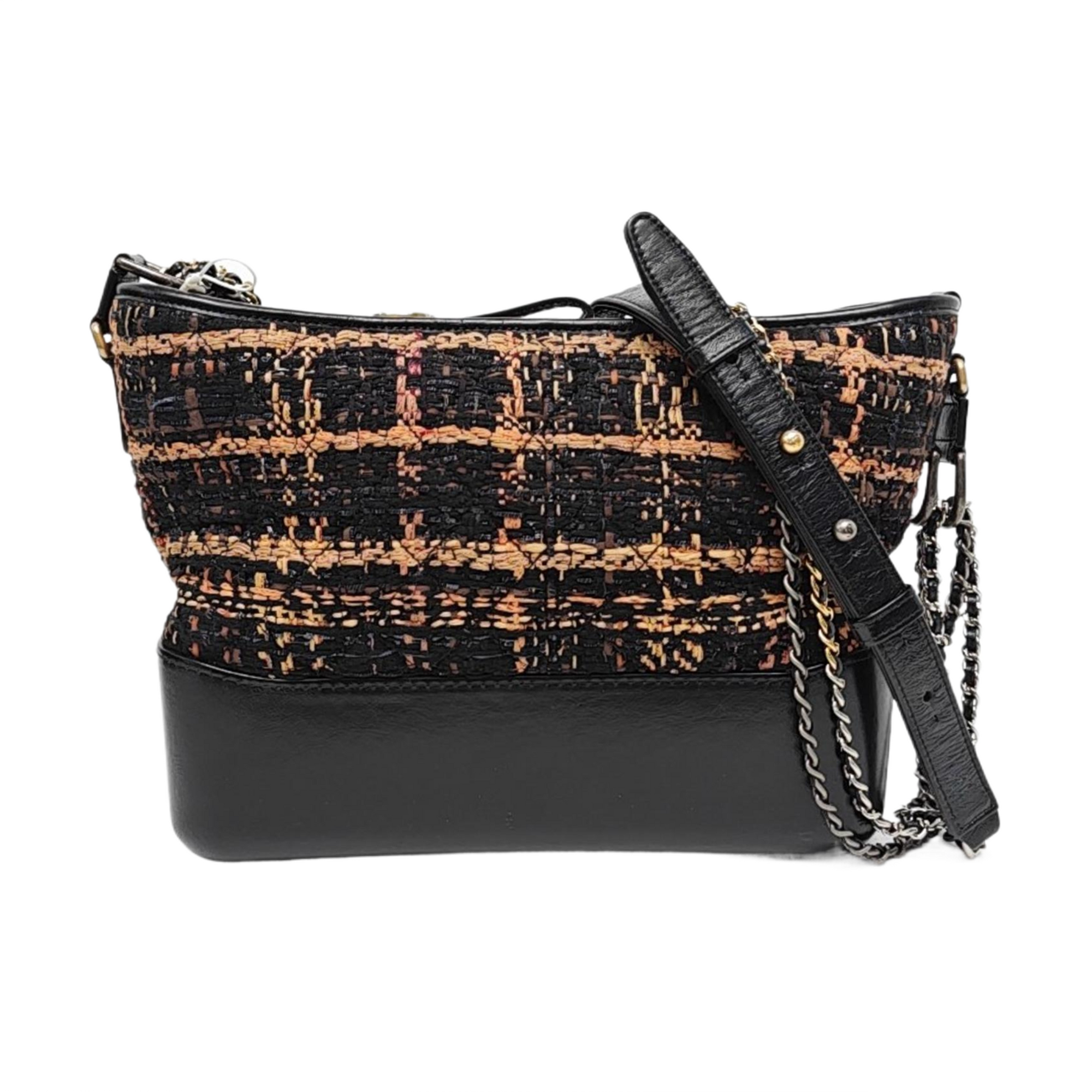 Authenticated pre-owned  Gabrielle Medium Wool Black - Shoulder Bag at Looply