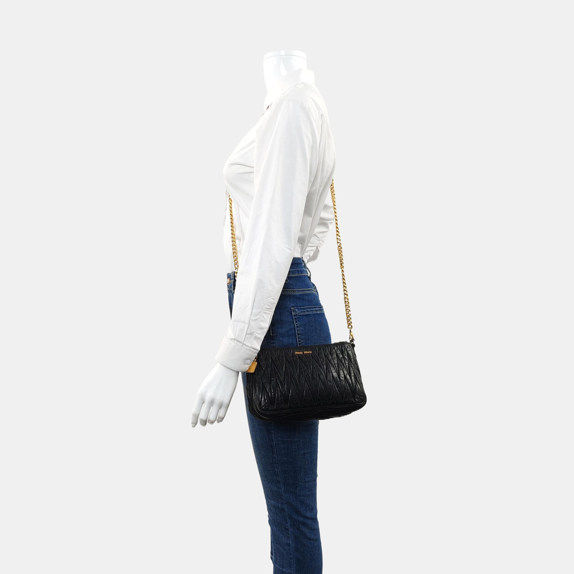 Authenticated pre-owned  Matelassé Lambskin Black - Shoulder Bag at Looply